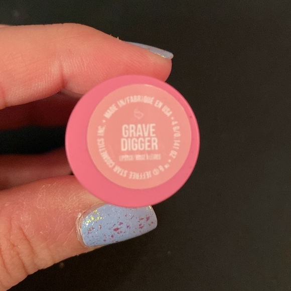 NWOB Jeffree Star Cosmetics Velvet Trap Lipstick - Picture 4 of 4